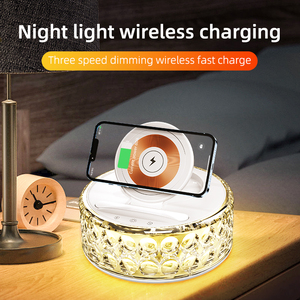 Nouvel arrivage de gadgets Chargeur sans fil 15W pour iPhone avec lampe de nuit d'ambiance pour la décoration de la maison Hôtel Cadeau pour le camping - Product Image 5
