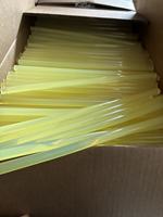 La barre de colle chaude pour pistolet à colle est utilisée pour la colle transparente jaune cristal, EVA transparent, à séchage rapide.