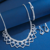 Luxe Géométrique Strass Collier Boucles D'oreilles Ensemble-Vente en Gros Accessoires de Mariée