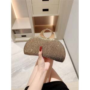 กระเป๋าคลัทช์รูปหัวใจประดับคริสตัลสำหรับงานราตรี งานพรอม สีทอง สำหรับสุภาพสตรี - Product Image 1