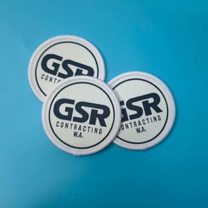 Écusson brodé personnalisé en tissu avec logo, patch tissé pour chapeau, écussons en chenille thermocollants personnalisés avec lettres pour vêtements - Product Image 1
