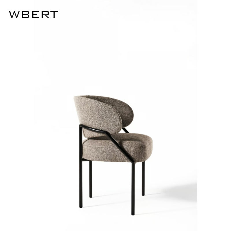 สีเทาเข้ม