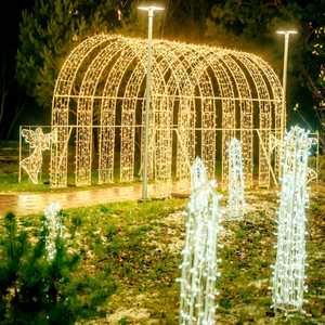 Décoration de Noël personnalisée : Arche lumineuse LED extérieure en forme de tunnel - Product Image 1