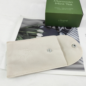 Bolsa de Embalaje de Joyería de Terciopelo con Solapa de Lujo y Botón a Presión, Bolsa de Microfibra con Logotipo Personalizado - Product Image 5