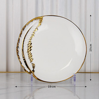 Service de vaisselle en porcelaine blanche avec bordure dorée à plumes, assiettes carrées et rondes, bols, assiettes à pâtes, assiettes de buffet, assiettes à steak pour mariage