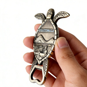 Recuerdo de Viaje Personalizado de Metal, Recuerdo del Lago Atitlán, Abridor de Botellas 2 en 1 con Forma de Tortuga de Guatemala, Imán para Refrigerador - Product Image 4