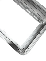 Profils de cadre en alliage d'aluminium usinés par CNC, cadres en aluminium intégrés pour moniteurs et caissons lumineux publicitaires