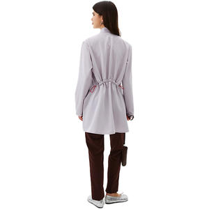 Blouse de laboratoire blanche à manches longues personnalisable uniforme de médecin hospitalier avec logo personnalisé soie et Spandex tissé directement à l'usine - Product Image 2