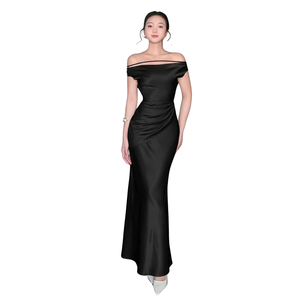 Robe pour femmes, robe maxi luxueuse à épaules dénudées, tissu tissé, coupe ajustée en sablier, respirante, écologique, fabrication au Vietnam - Product Image 1