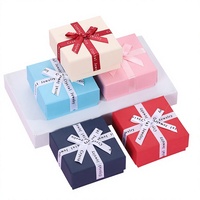 Boîte d'emballage de bijoux en carton écologique, boîte cadeau de luxe avec nœud, boîte d'emballage de bijoux de style Ins avec ruban