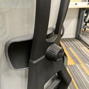 Chaise de bureau ergonomique réglable confortable en tissu maillé moderne 616A, fabrication directe, chaise de direction noire - Product Image 6