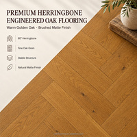 Plancher en bois certifié PEFC, motif en chevrons, pour projets de rénovation haut de gamme