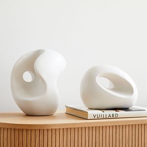 Objets sculpturaux en céramique décoration de table maison blanche ormanent de table en céramique - Product Image 2