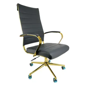 เก้าอี้ผู้บริหารหนัง PU สีดำเฟอร์นิเจอร์กรอบโลหะโครเมี่ยมสีทองเก้าอี้สำนักงานหมุน