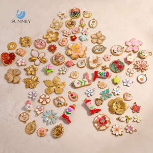 SUMMLY Accesorios para Pulseras y Collares DIY, Dijes <span class=keywords><strong>de</strong></span> Flores que no se Desvanecen, Chapados en Oro <span class=keywords><strong>de</strong></span> 18K, <span class=keywords><strong>de</strong></span> Acero Inoxidable, Joyería <span class=keywords><strong>de</strong></span> Moda - Product Image 1