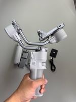 Gimbal Stabilisator Kamera Mirrorless Genggam Ronin RS 4 Mini Bekas, Daya Tahan Baterai 13 Jam