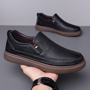 รองเท้าโลฟเฟอร์แบบสวมสีขาวสำหรับผู้ชาย รองเท้าหนังลำลอง ส้นเตี้ย พื้นยาง ทนทาน เหมาะสำหรับใส่พักผ่อน - Product Image 3