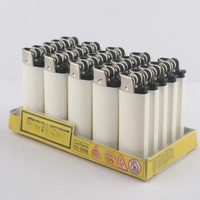 Briquet Clipper de l'usine Jiaxin, vente en gros, avec élégant allumeur plat, roue à silex espagnole jetable et corps en nylon rechargeable de couleur unie