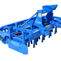 Herse rotative verticale motorisée pour la préparation des rizières et des terres arables