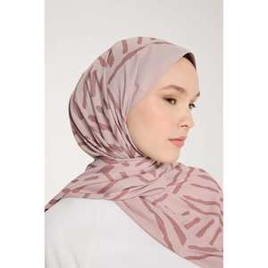 Foulard carré Pure Tone en mousseline de soie à imprimé numérique motif V, couleur latte nude, doux pour la peau - Product Image 4