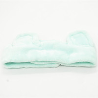 Nouveau Bandeau d'hiver en fourrure mignon et chaud pour fille avec autocollant, idéal comme bandeau pour soins du visage, doux et absorbant, commande en gros, en promotion