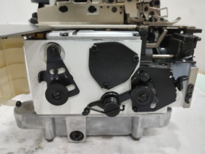 WD-GT918-UT Worlden - Serie de Máquinas de Coser Overlock Industriales Inteligentes de Alta Velocidad - Product Image 3