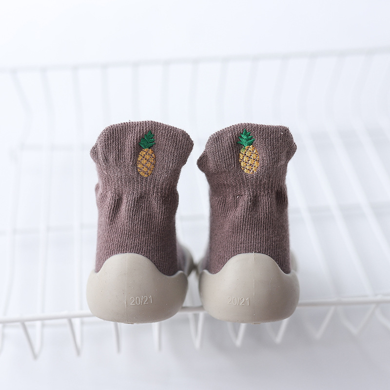 Soot purple-embroidered pineapple