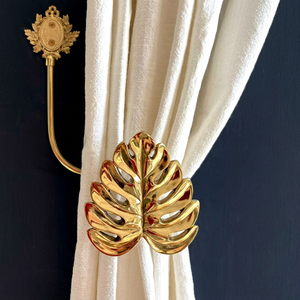 Sujetador de Cortina con Hoja de Monstera Dorada, Herraje Decorativo para Ventana, Gancho Metálico Estilo Bohemio Glam - Product Image 1