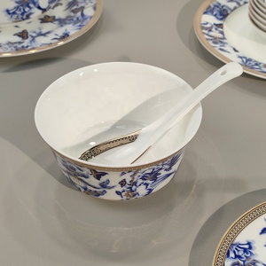 Assiettes en porcelaine bleues et blanches classiques de luxe, vaisselle en céramique fine, ensembles de vaisselle - Product Image 5