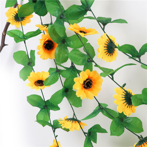 Guirnaldas de Girasoles Artificiales Wen Hope, Verde Oscuro y Verde Claro, Flores de Seda para Decoración de Paredes, Hogar, Bodas, Fotografía al Aire Libre - Product Image 1