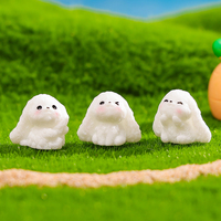 Figurines de lapins miniatures en résine mignonnes et kawaii, lapins blancs avec carotte pour maison de poupée, jardin féerique, décoration DIY pour la maison