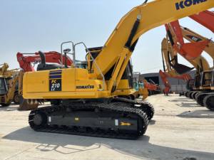 Pelleteuse d'occasion Komatsu PC210 d'occasion PC210-8 construction Komatsu PC210 en bon état de marque japonaise PC210-8 en vente - Product Image 6