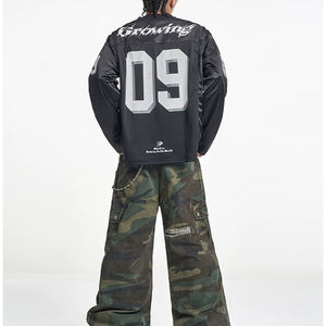 เสื้อยืดแขนยาวสไตล์วินเทจแนวสปอร์ตแฟชั่นใหม่ประจำฤดูใบไม้ร่วงปี 2026 สำหรับผู้ชายทรงหลวมสไตล์อเมริกันฟุตบอล - Product Image 5