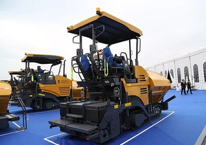 Offre Spéciale : Mini finisseur routier 4m RP402 RP403 pour la construction de chaussées communautaires - Product Image 5
