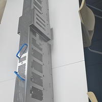 Châssis de cabinet en tôle argentée avec trous de ventilation pour serveur et centre de données