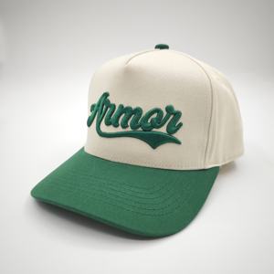 Casquette de baseball personnalisée à 5 panneaux bicolore avec logo brodé, style sportif urbain, avec impression en relief, en tissu courant - Product Image 3