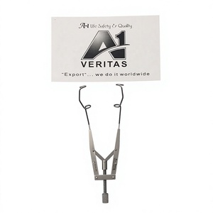 เครื่องมือผ่าตัดแบบปรับได้ A-1 VERITAS ทำจากสแตนเลสสตีล ใช้สำหรับเปิดช่องตาแบบ Castroviejo พร้อมฝาปิดแบบลวด ใช้ซ้ำได้ ฆ่าเชื้อได้ด้วยหม้อนึ่งความดัน - Product Image 1