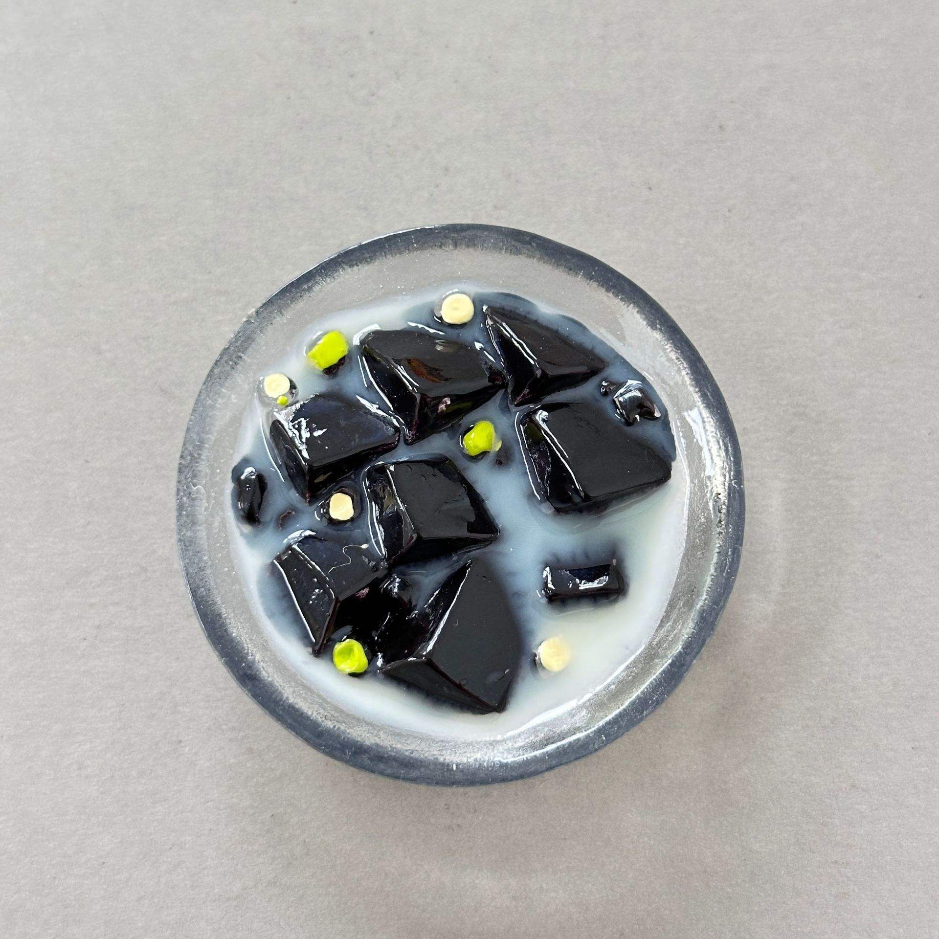 เจลลี่สีดำ