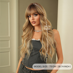 Parrucca lunga riccia da donna da 28 pollici con stile in platino dai toni gialli con frangia in fibra sintetica resistente al calore naturale - Product Image 3