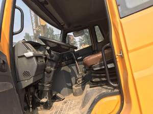 Grue mobile sur camion d'occasion Sany QY100 de 100 tonnes, bien entretenue avec des dommages minimels - Product Image 6