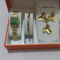 Montre à quartz décontractée pour femmes et ensemble de bijoux en acier inoxydable, idéal pour le quotidien, les tenues de vacances, les cadeaux d'anniversaire