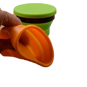 Gobelet de voyage pliable en silicone personnalisé pour le camping en plein air, la randonnée et les cadeaux promotionnels - Compact et durable - Product Image 3