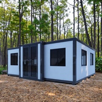 Maison pliable en conteneur extensible de 40 pieds, structure en acier galvanisé préfabriquée, cabine modulaire, unité de logement mobile, salon, chambre à coucher