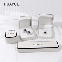 Huayue personnalisé luxe blanc en cuir PU bague collier pendentif bijoux boîte d'emballage