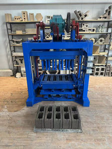 Machine à fabriquer des briques de ciment 4-40 à faible intensité de travail, très demandée en <span class=keywords><strong>Tunisie</strong></span>, utilisant de la poudre de pierre pour la fabrication de blocs - Product Image 6