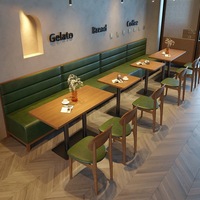 Ensemble de salle à manger en bois massif avec banquette rembourrée en PU vert et chaises en bois pour café et bistrot