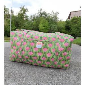 Bolsa de lona acolchada de algodón estampada a mano con material duradero, diseño ligero y diseño elegante, adecuada para el gimnasio. - Product Image 5