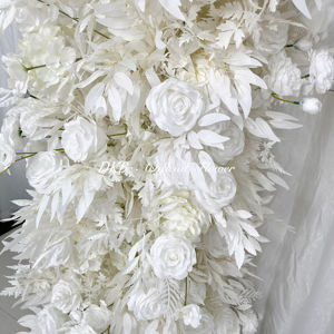 ซุ้มดอกไม้งานแต่งงานทำจากผ้าไหมสีขาวดอกไม้ซุ้มดอกกุหลาบขนนกดอกไม้ประดิษฐ์สำหรับงานแต่งงานดีไซน์หรูหรา - Product Image 3