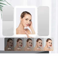 Miroir de maquillage de beauté à angle ultra-large à 270 degrés pliable en trois parties avec éclairage LED intelligent pour le bureau Cadeau de déesse