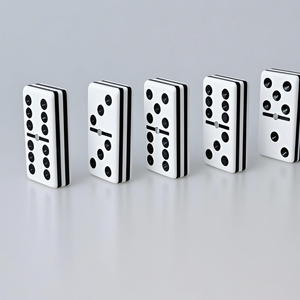 Juego de Dominó Acrílico Premium de 5 Capas Blanco y Negro, Tablero de Rompecabezas Laminado Personalizable para Niños y Adultos - Product Image 1